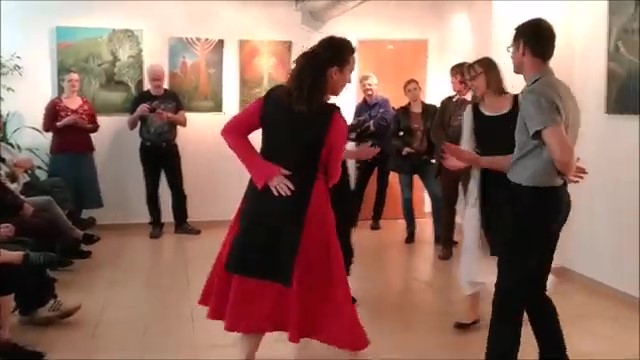 TEHILIM, vernisáž výstavy Marcela Pušová - obrazy Písně srdce - frame at 5m35s