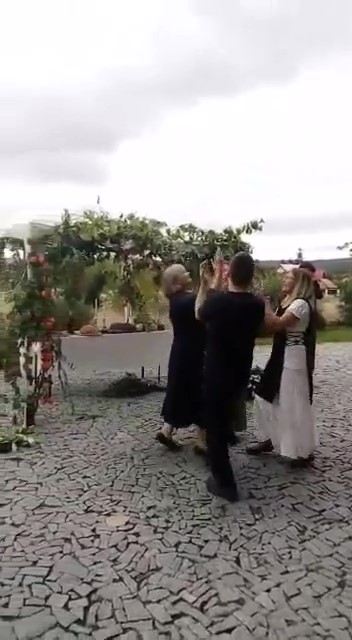 video-1537945756_Moment1