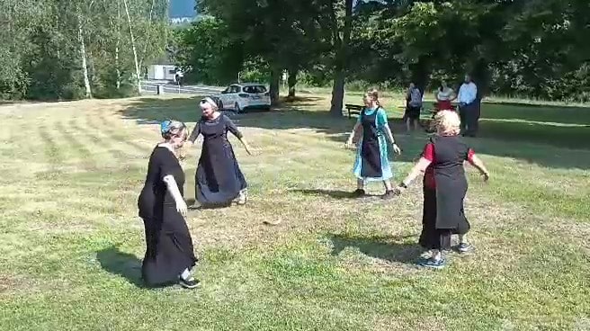 video-1655036997-moment1-min